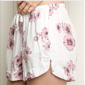 Brandy Melville LIMITED EDITION floral shorts